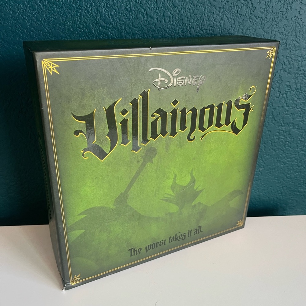 Disney Villainous Board Game Ravensburger Ursula Maleficent 2019